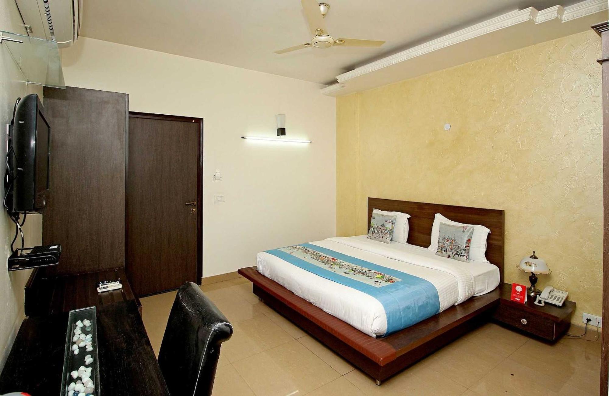 Super Collection O Sakshi Hotel Gurgaon Exterior photo