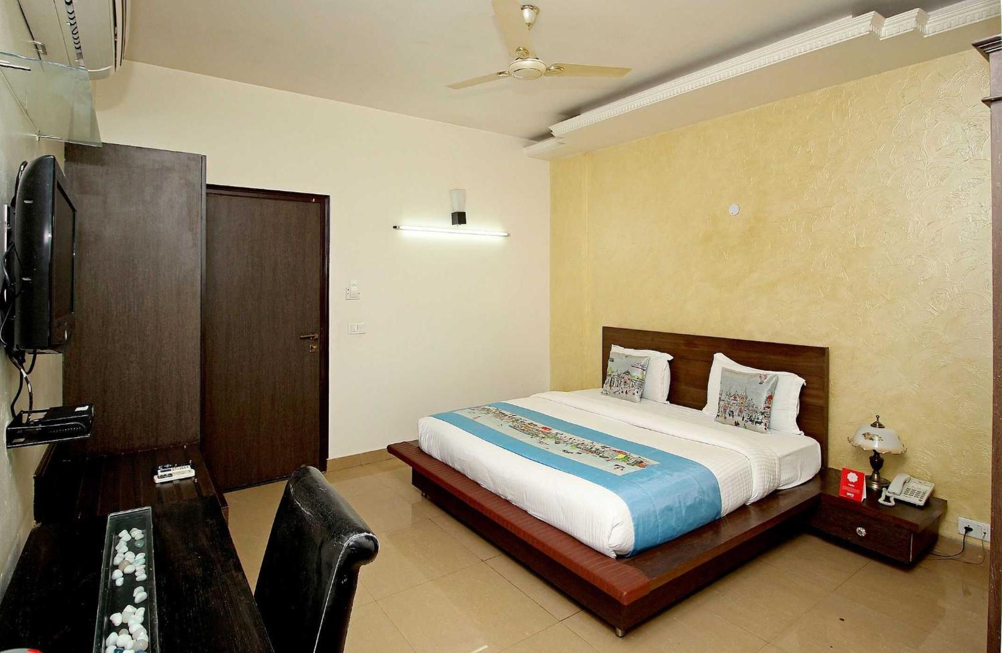 Super Collection O Sakshi Hotel Gurgaon Exterior photo