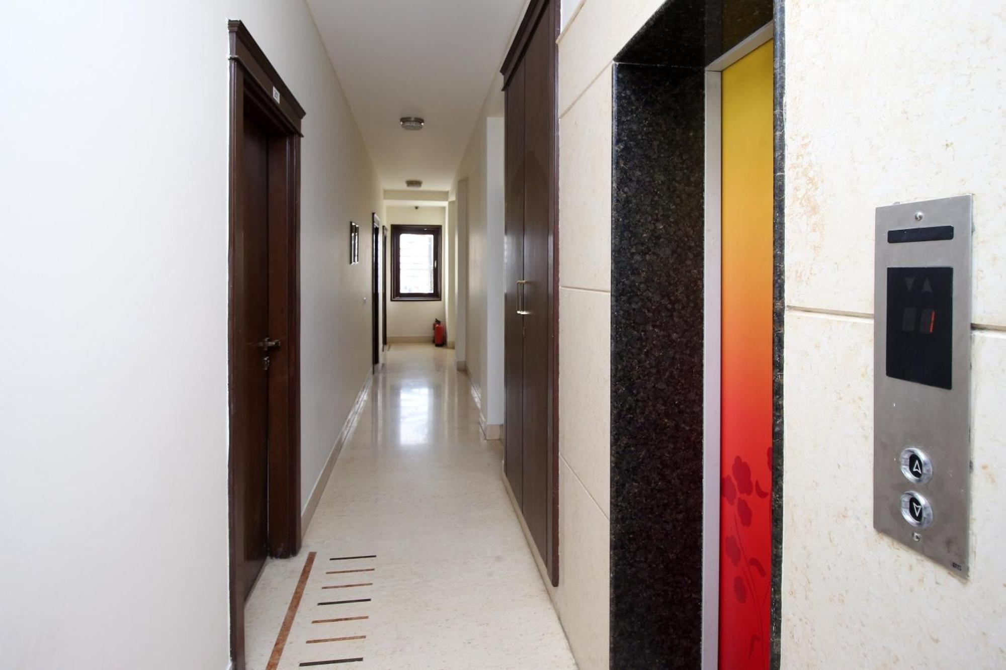 Super Collection O Sakshi Hotel Gurgaon Exterior photo