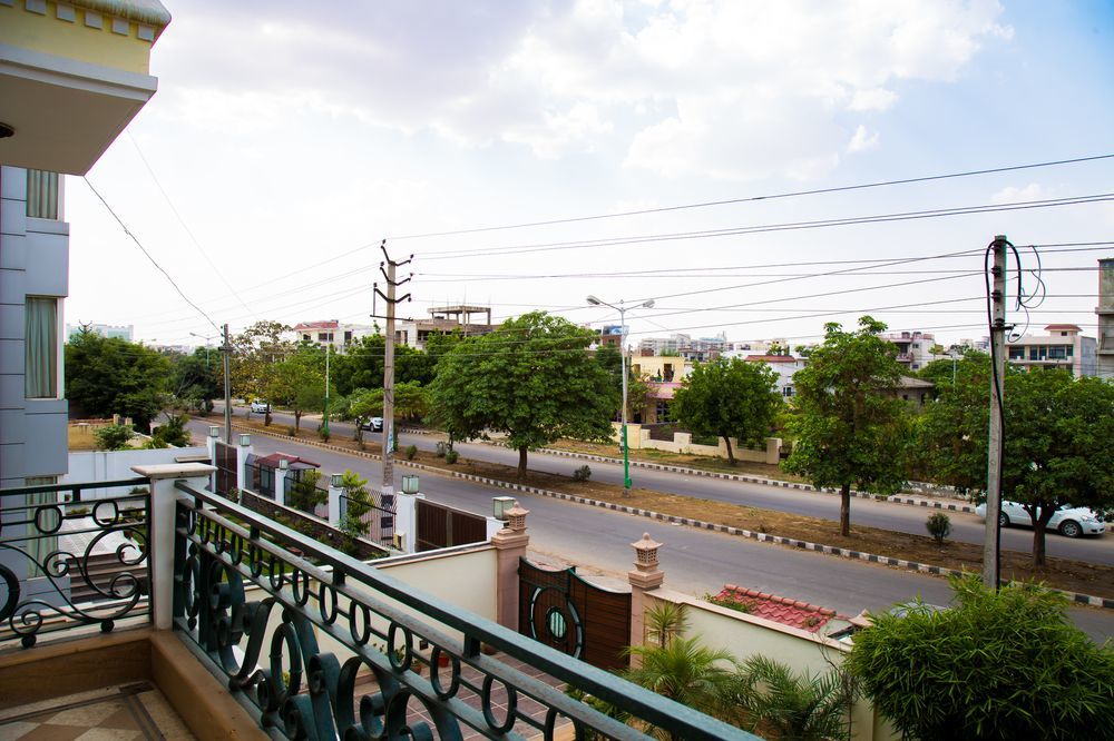 Super Collection O Sakshi Hotel Gurgaon Exterior photo